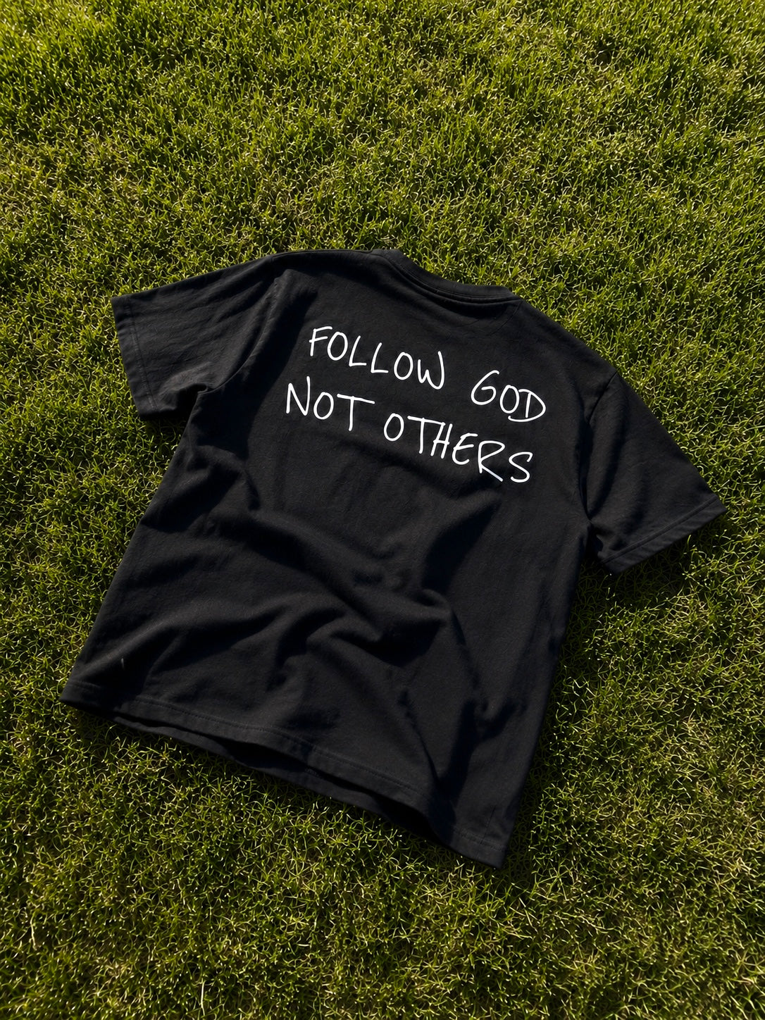 ICONIC TEE
