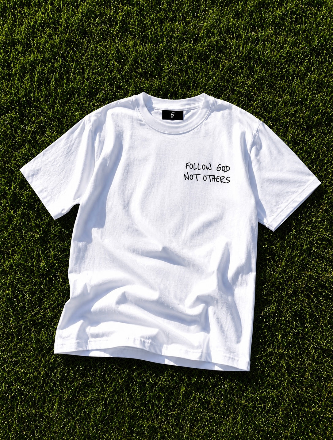 ICONIC TEE